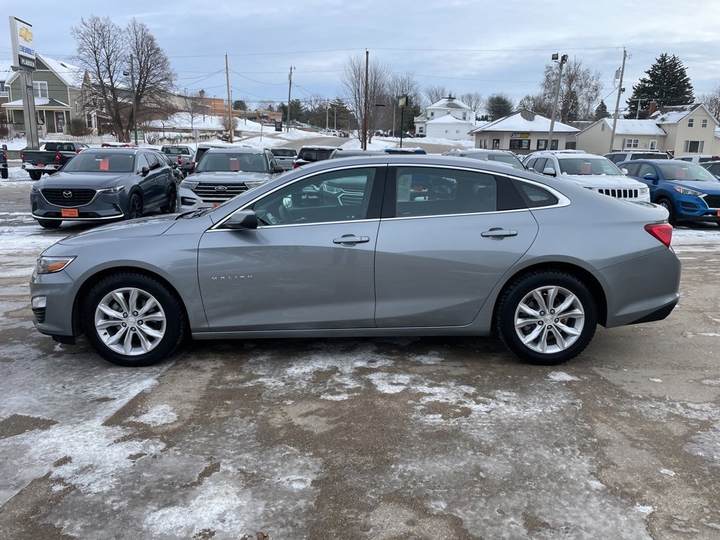 Used 2023 Chevrolet Malibu LT image 2