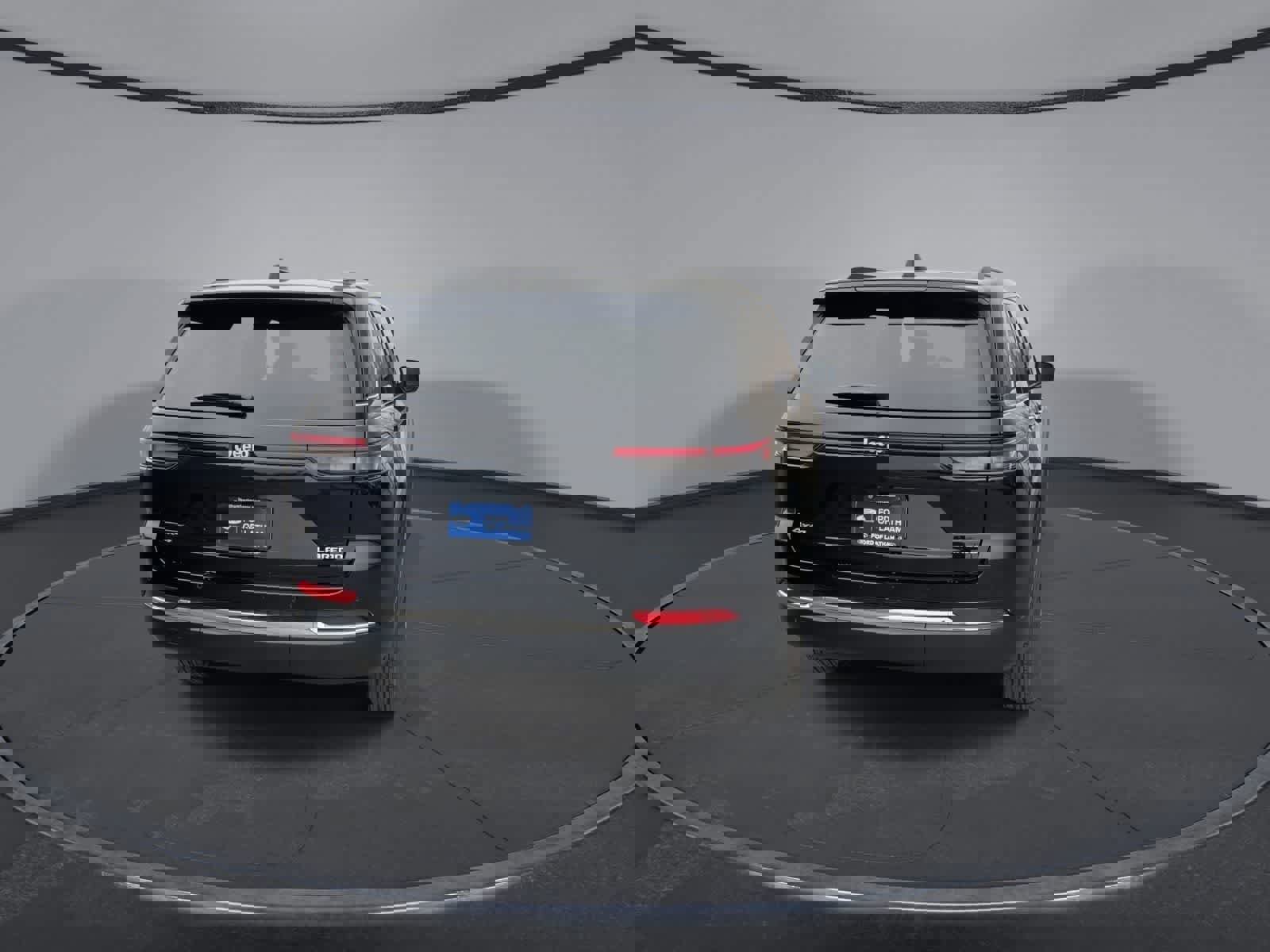 Used 2025 Jeep Grand Cherokee Laredo X image 7