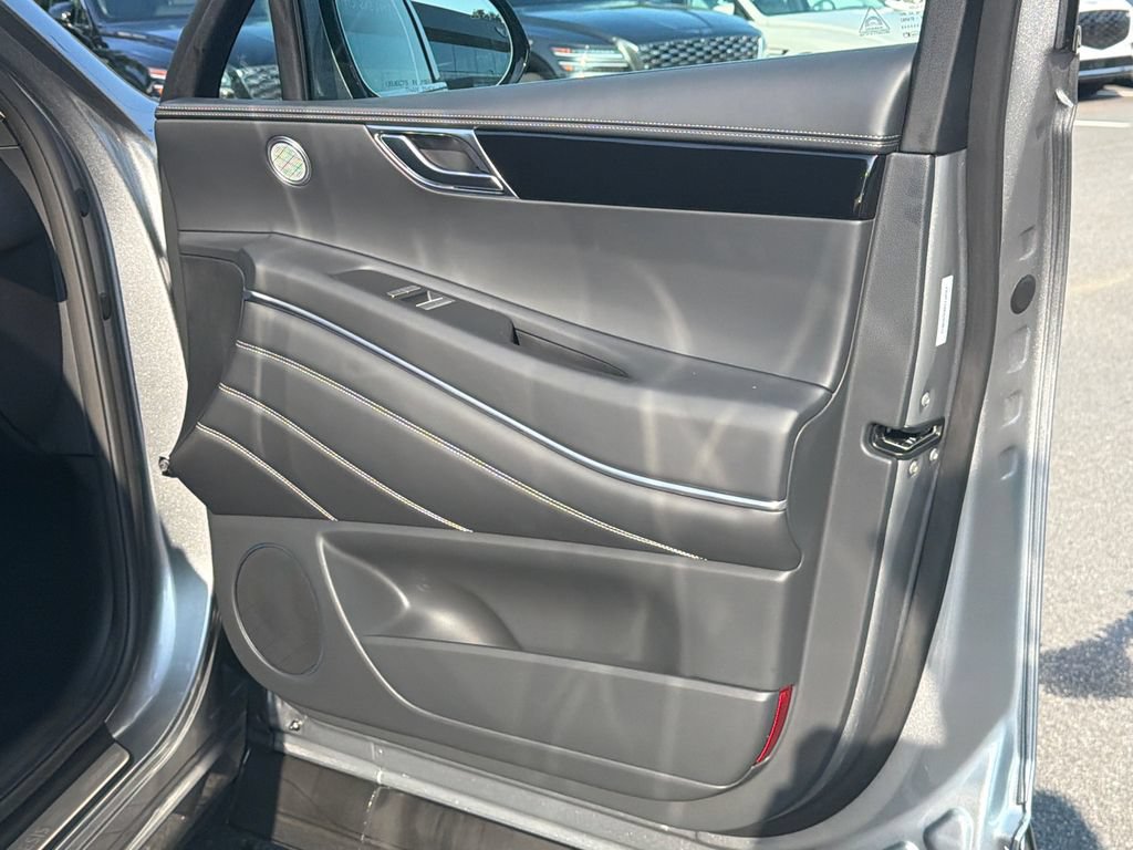 New 2027 Genesis GV80 2.5T AWD/4WD image 16