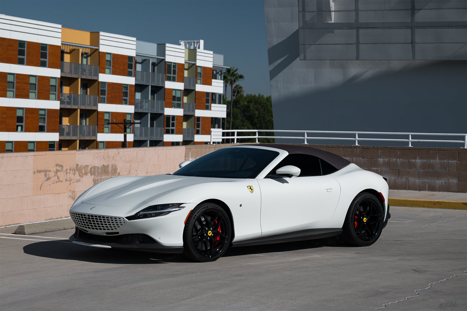 Used 2025 Ferrari Roma Spider RWD image 15