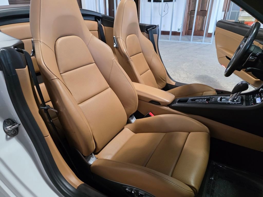 Used 2019 Porsche 911 Turbo S image 17