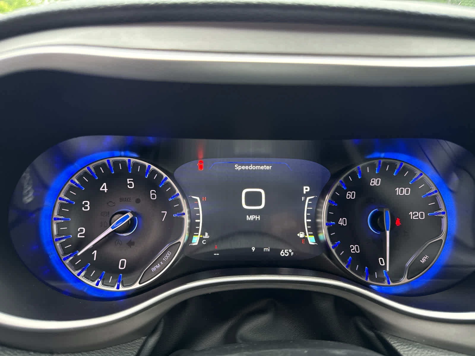 New 2027 Chrysler Pacifica Select AWD/4WD image 26