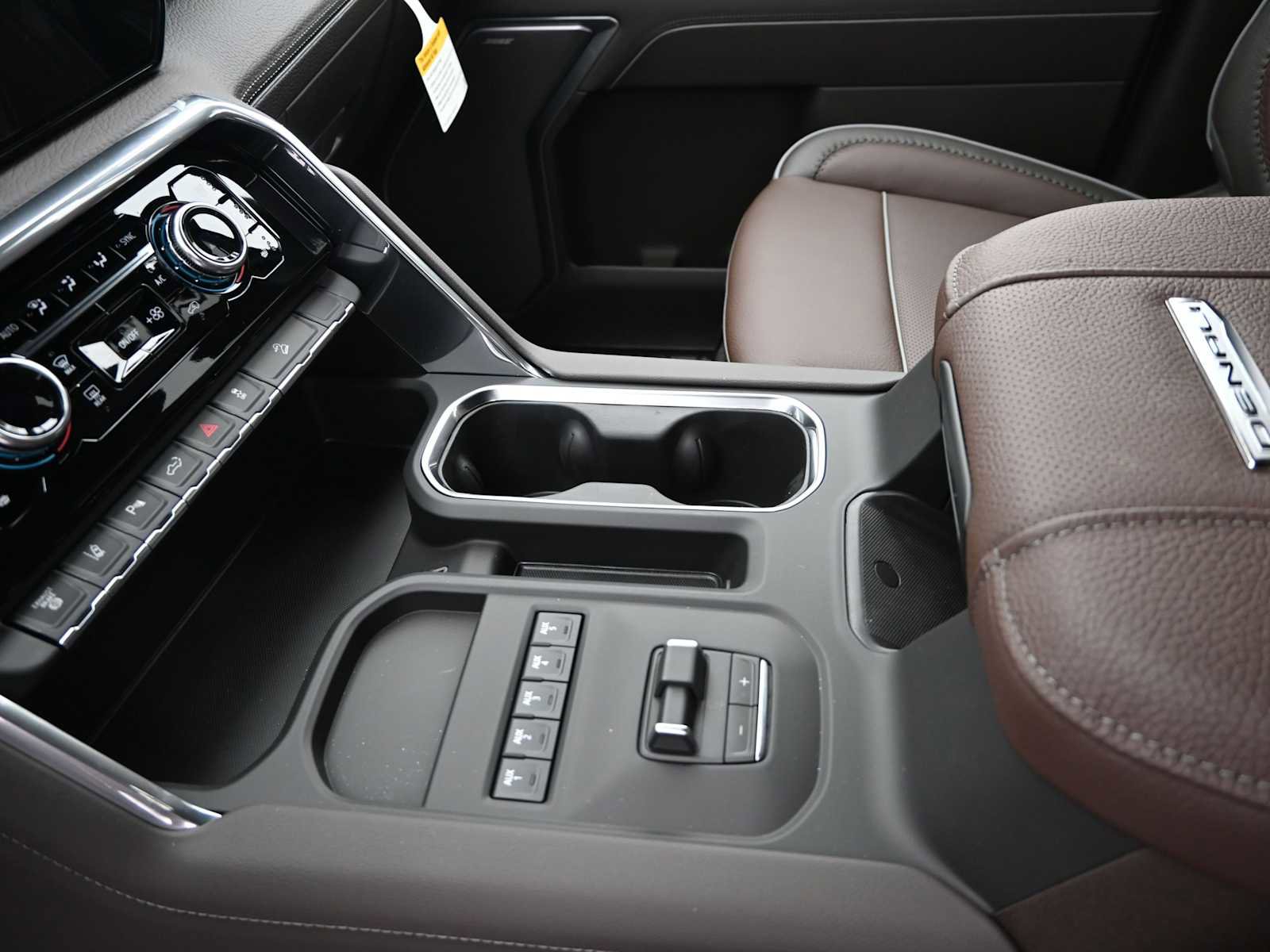 New 2026 GMC Sierra 3500 Denali w/ Denali Reserve Package image 15