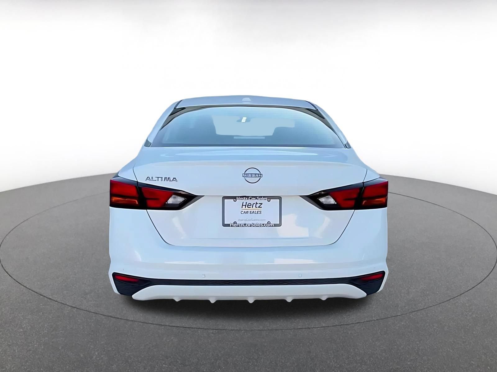 Used 2025 Nissan Altima 2.5 SV FWD image 12