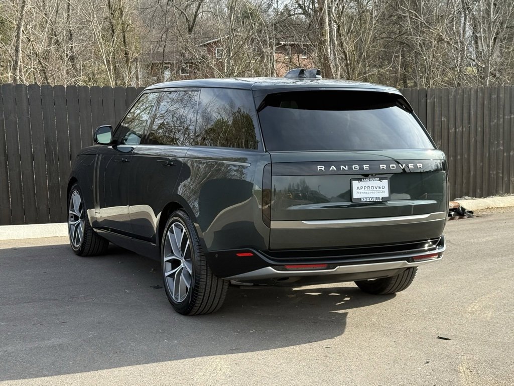 Certified 2024 Land Rover Range Rover SE image 3