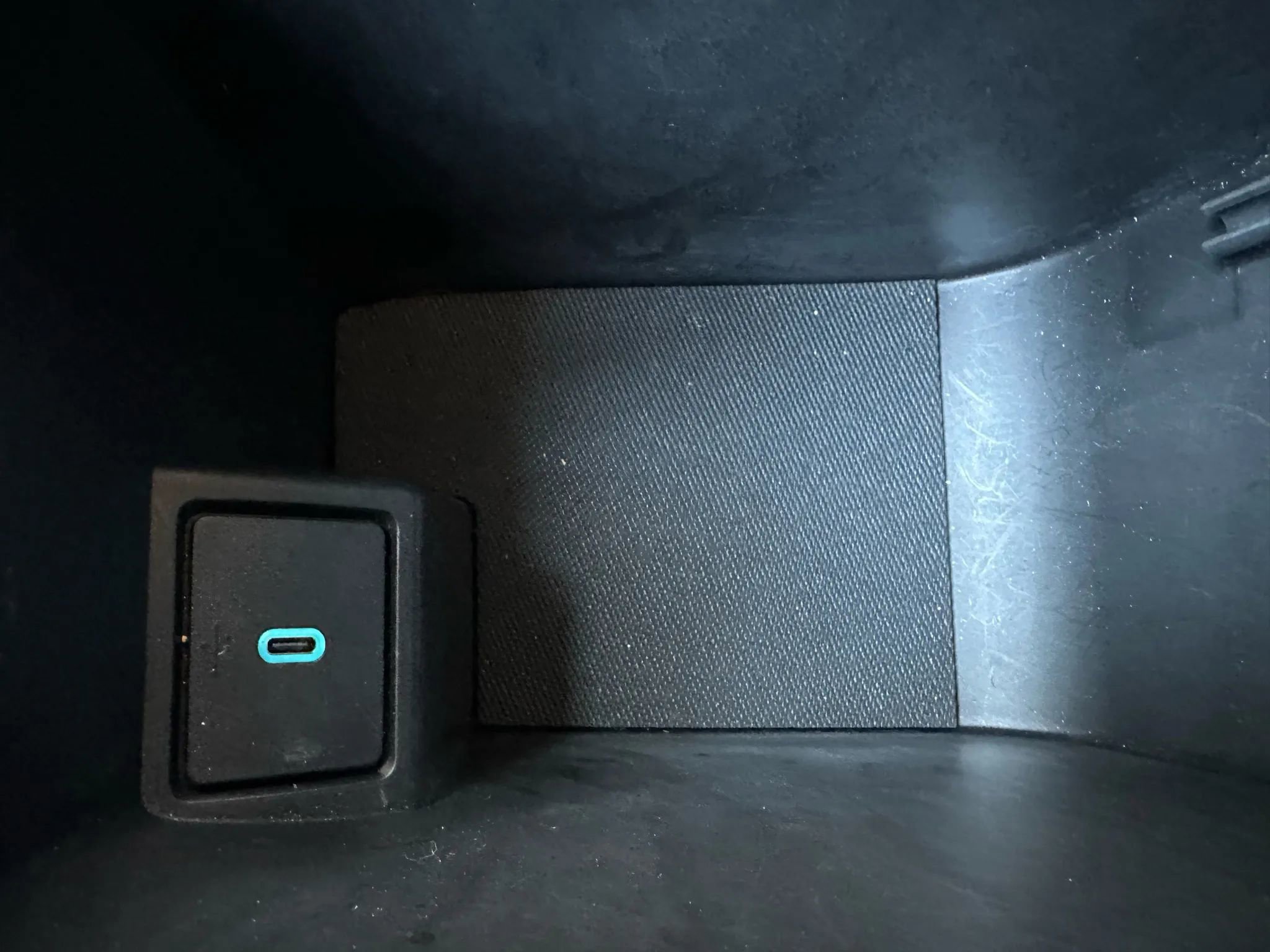 Used 2020 Ford Escape Titanium image 23