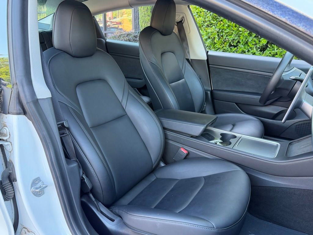 Used 2021 Tesla Model 3 Standard Range Plus image 33