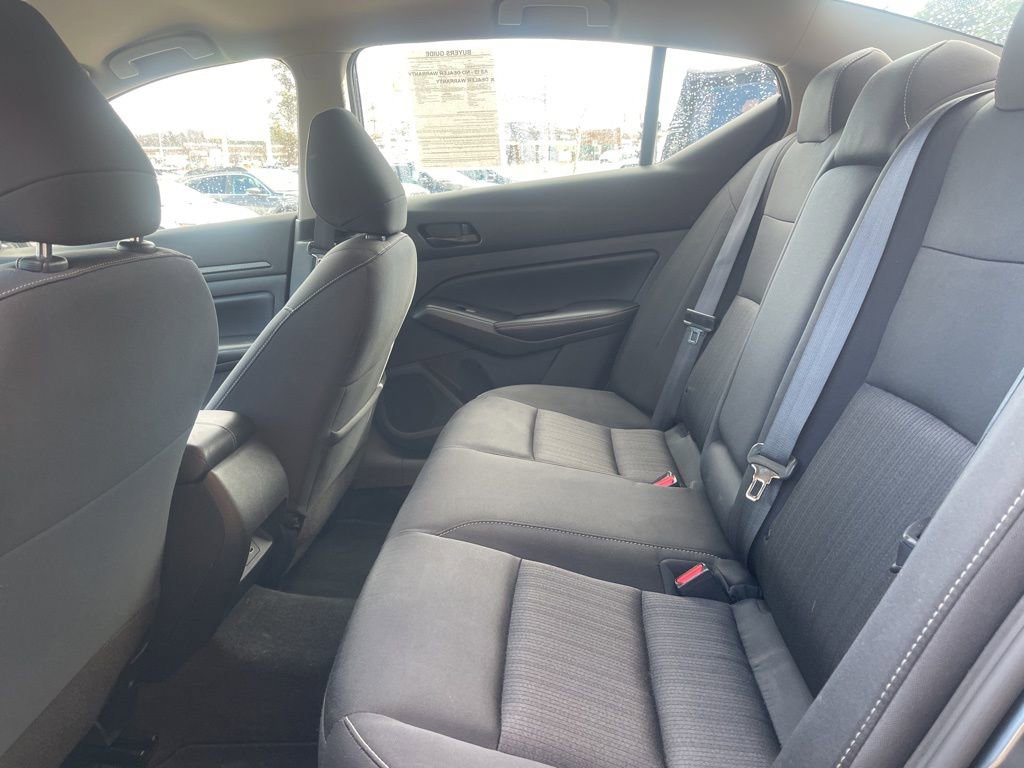 Used 2024 Nissan Altima 2.5 SV image 15