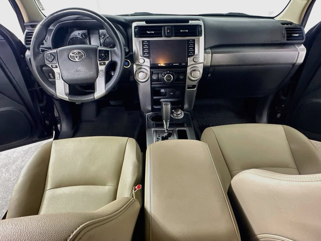 Used 2022 Toyota 4Runner SR5 Premium w/ Moonroof Package AWD/4WD image 17