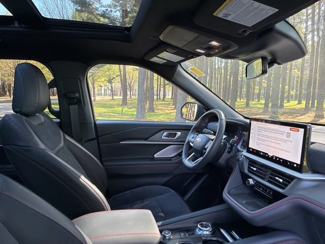 Used 2025 Ford Explorer ST w/ Sun And Sound Package image 23