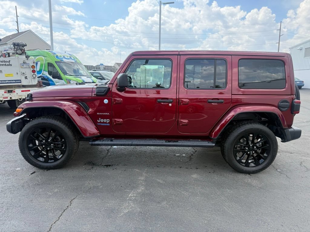 Used 2021 Jeep Wrangler Unlimited Sahara w/ Cold Weather Group AWD/4WD image 8