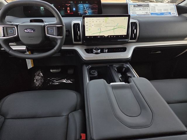 New 2026 Ford Expedition Active RWD image 5