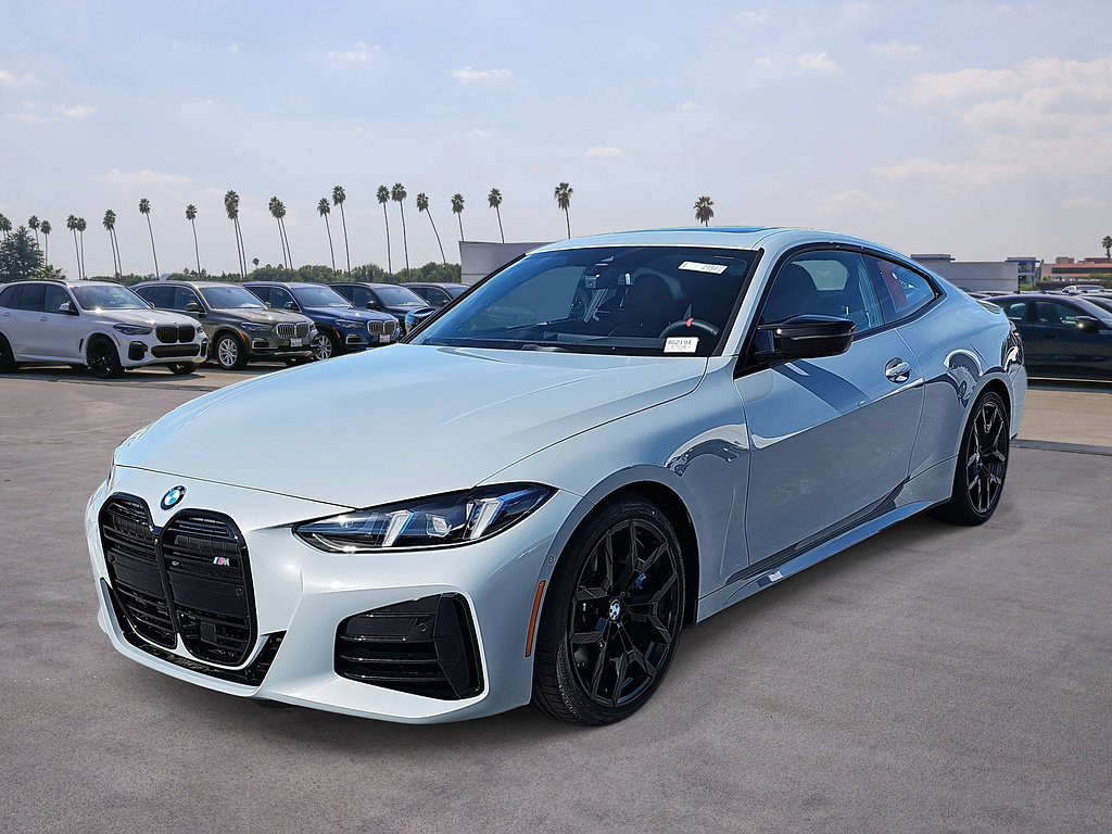 New 2026 BMW M440i Coupe w/ Premium Package RWD image 1