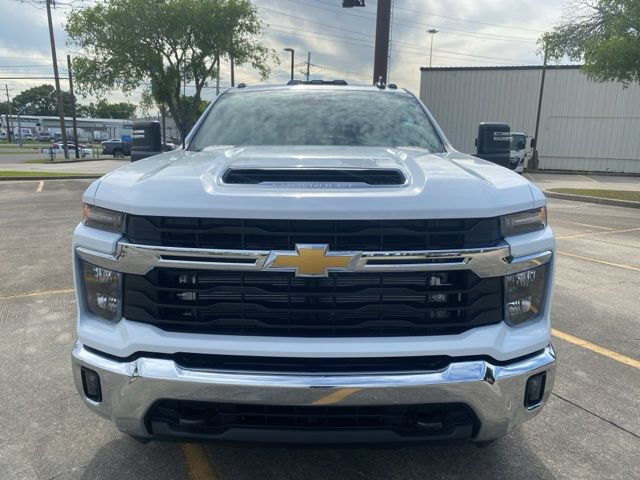 New 2026 Chevrolet Silverado 3500 LT AWD/4WD image 3