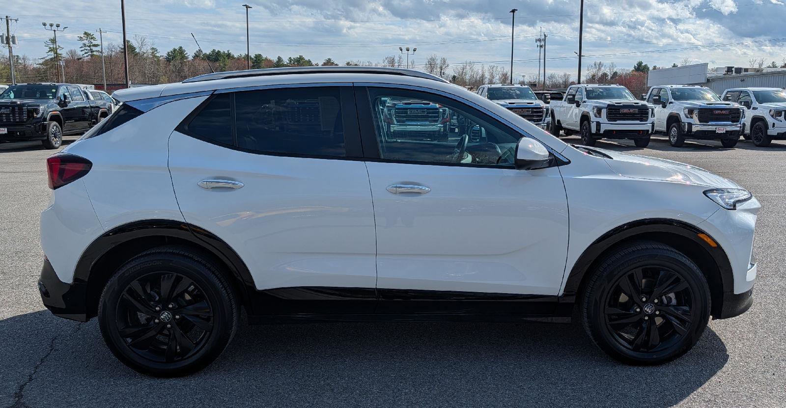 Certified 2024 Buick Encore GX Sport Touring w/ Advanced Technology Package AWD/4WD image 6