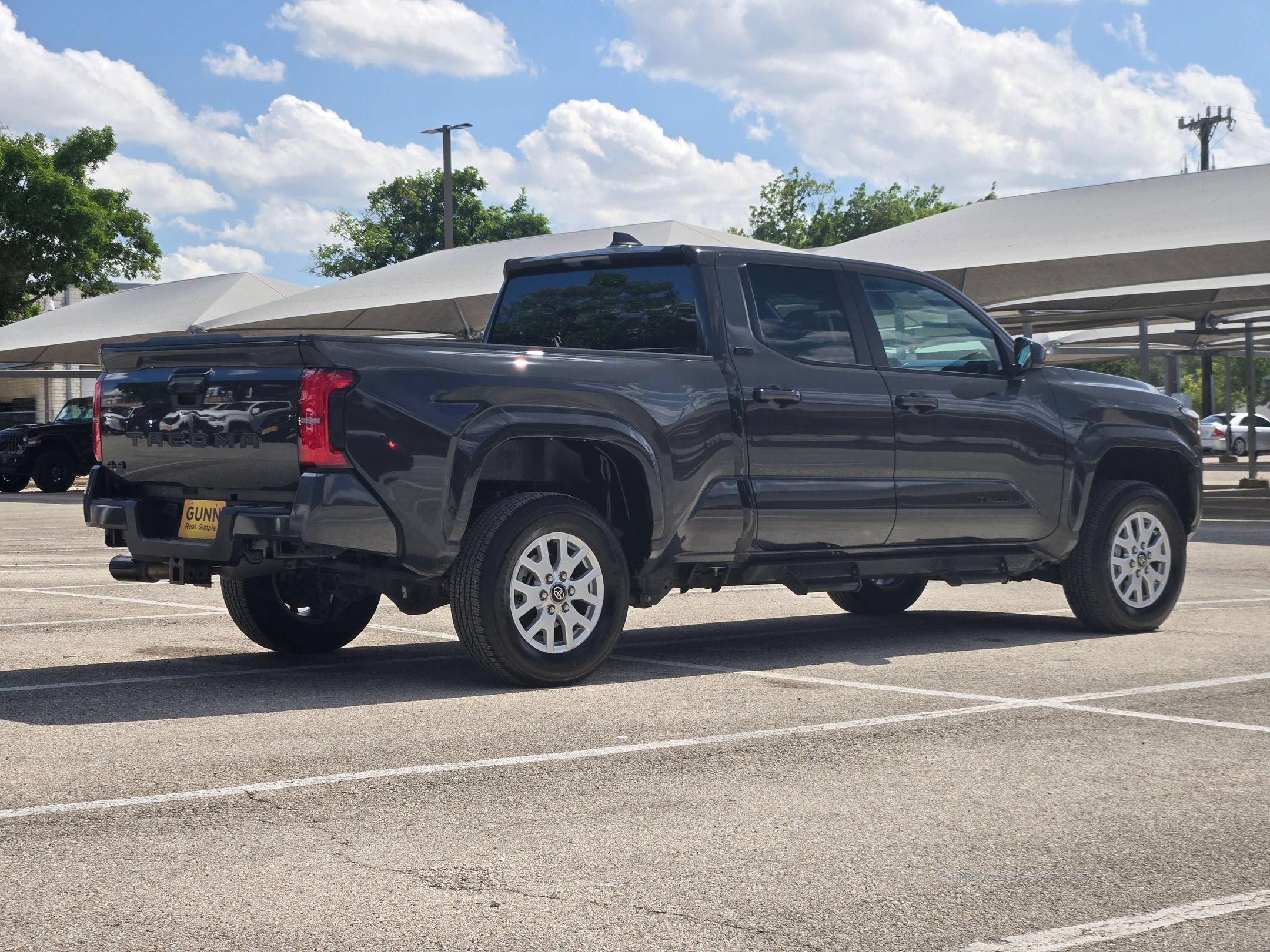 Used 2025 Toyota Tacoma SR5 AWD/4WD image 3