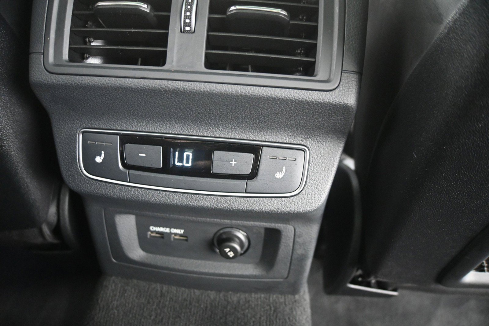 Used 2024 Audi SQ5 Prestige AWD/4WD image 18