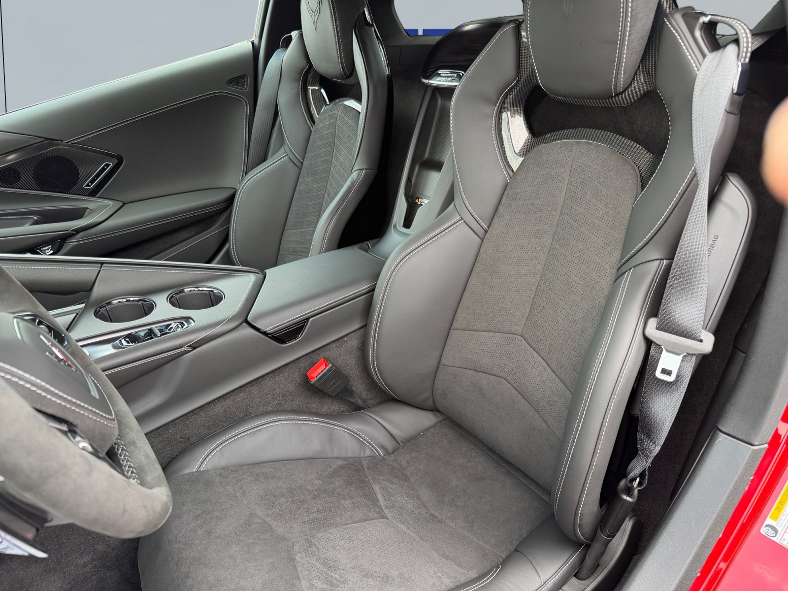 New 2027 Chevrolet Corvette Grand Sport w/ Stealth Interior Trim Package RWD image 16