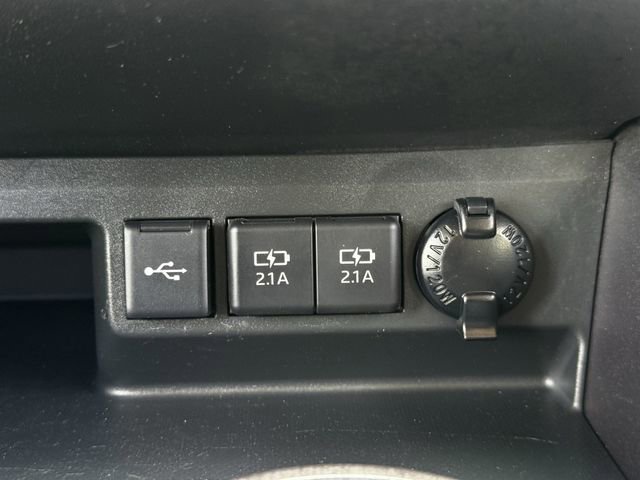 Used 2021 Toyota Highlander Limited image 24