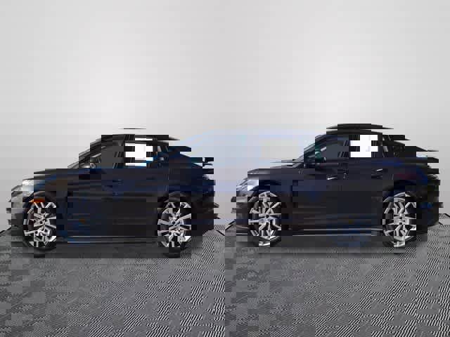 Used 2018 Porsche Panamera image 2