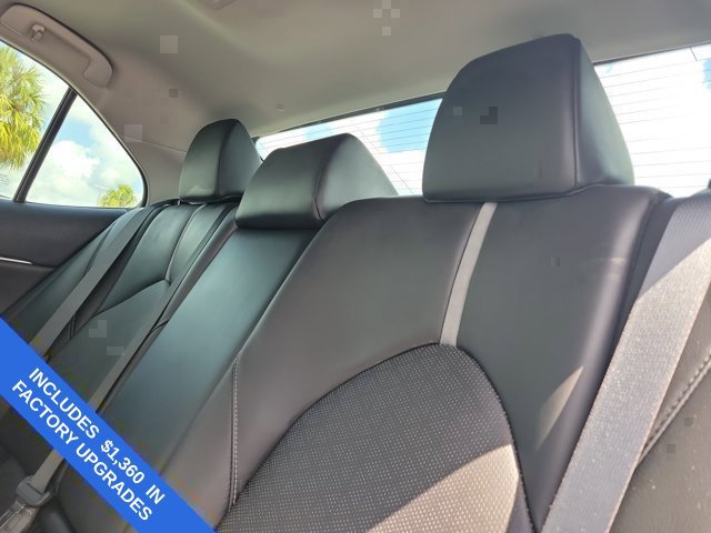 Used 2021 Toyota Camry XSE FWD image 13