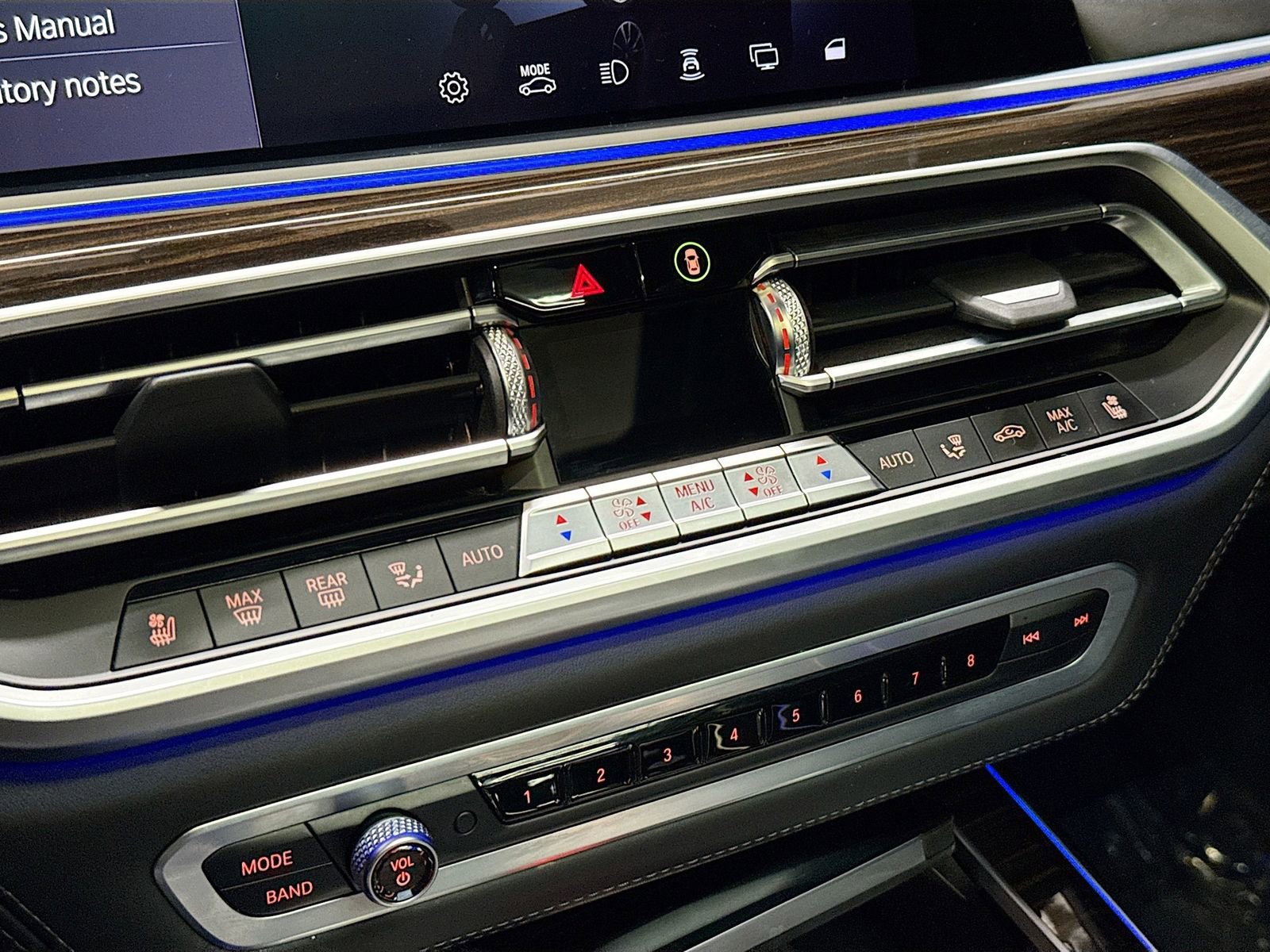 Used 2020 BMW X7 M50i w/ Dynamic Handling Package image 19