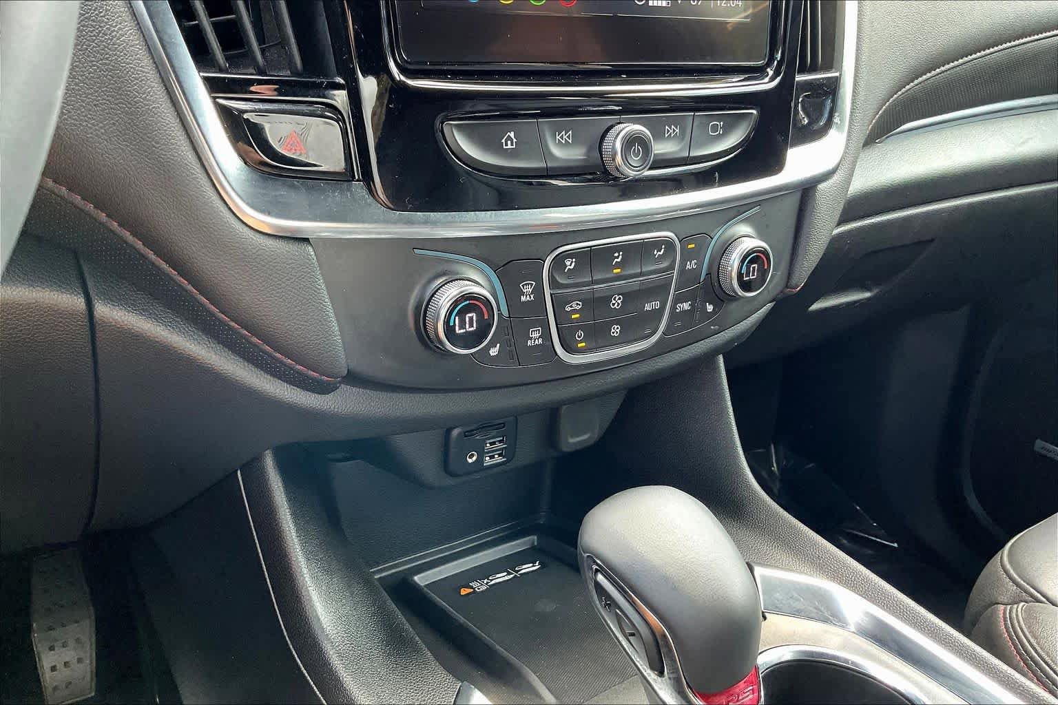 Certified 2023 Chevrolet Traverse RS FWD image 32