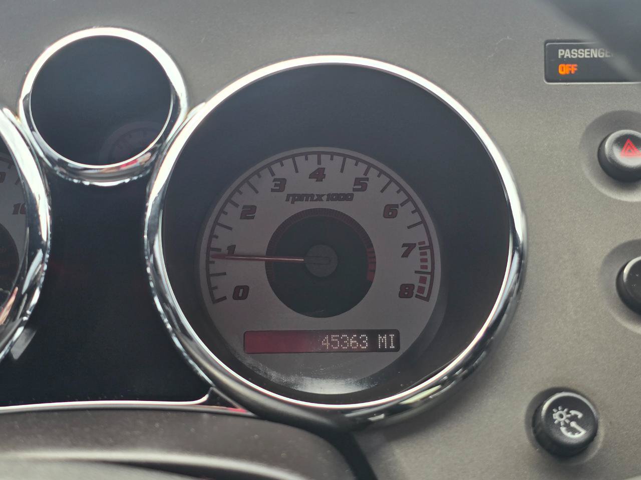 Used 2006 Pontiac Solstice Convertible w/ Premium Package RWD image 8