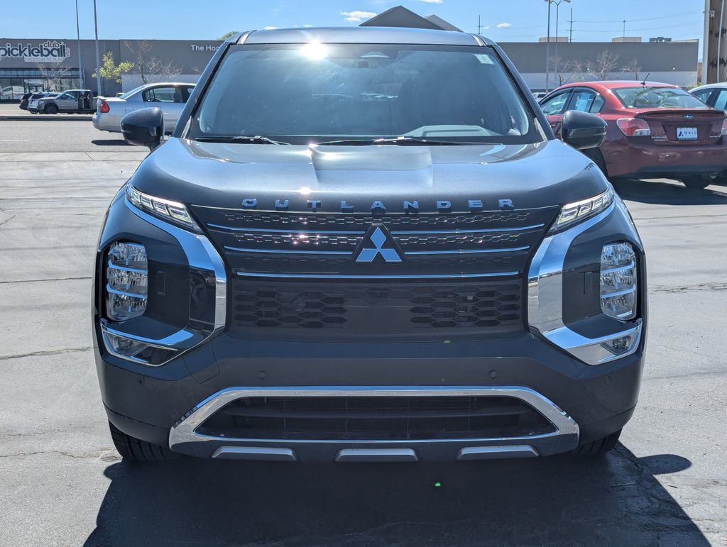 Used 2025 Mitsubishi Outlander 4WD Plug-In Hybrid image 10