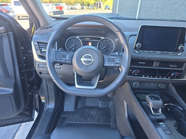 Used 2023 Nissan Rogue SV w/ SV Premium B Package AWD/4WD image 15