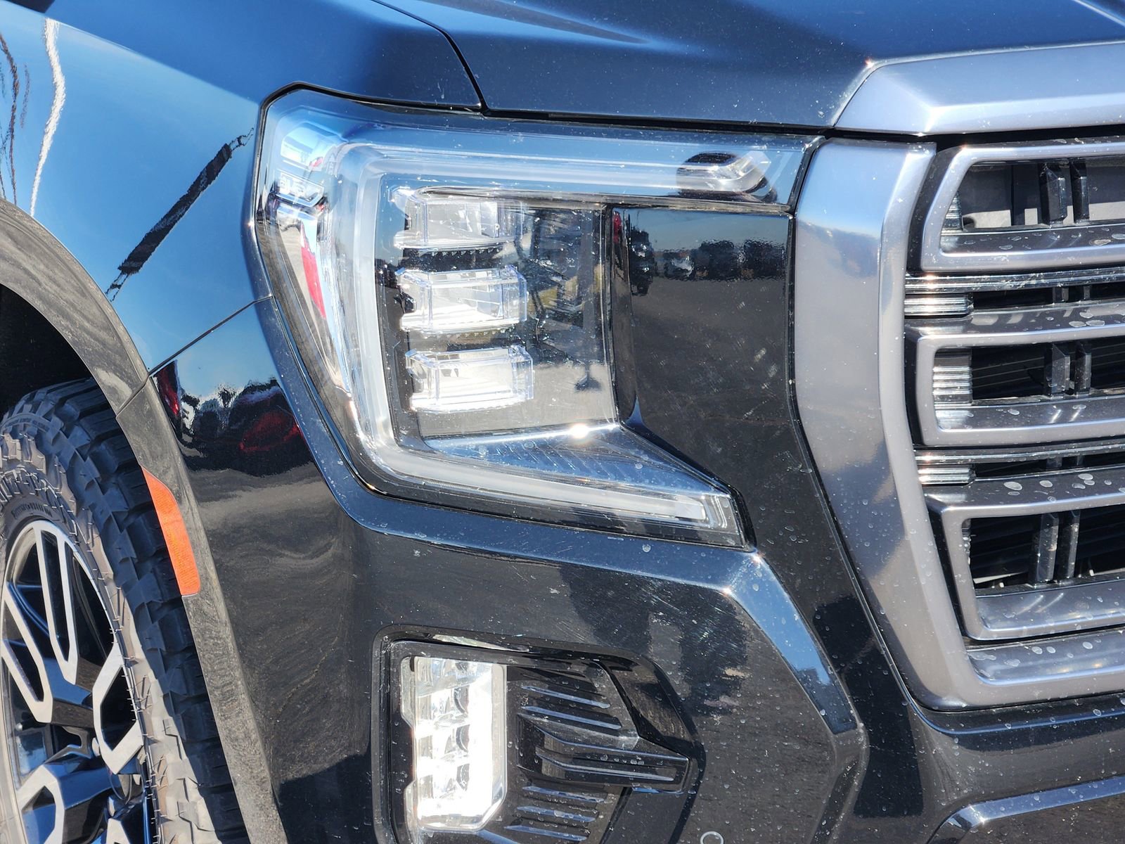 Used 2022 GMC Yukon AT4 image 10