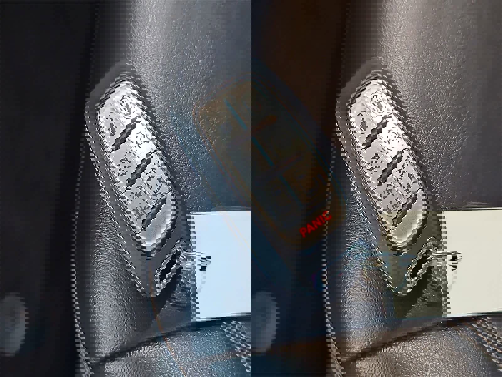 Used 2024 Chrysler Pacifica Touring-L image 35