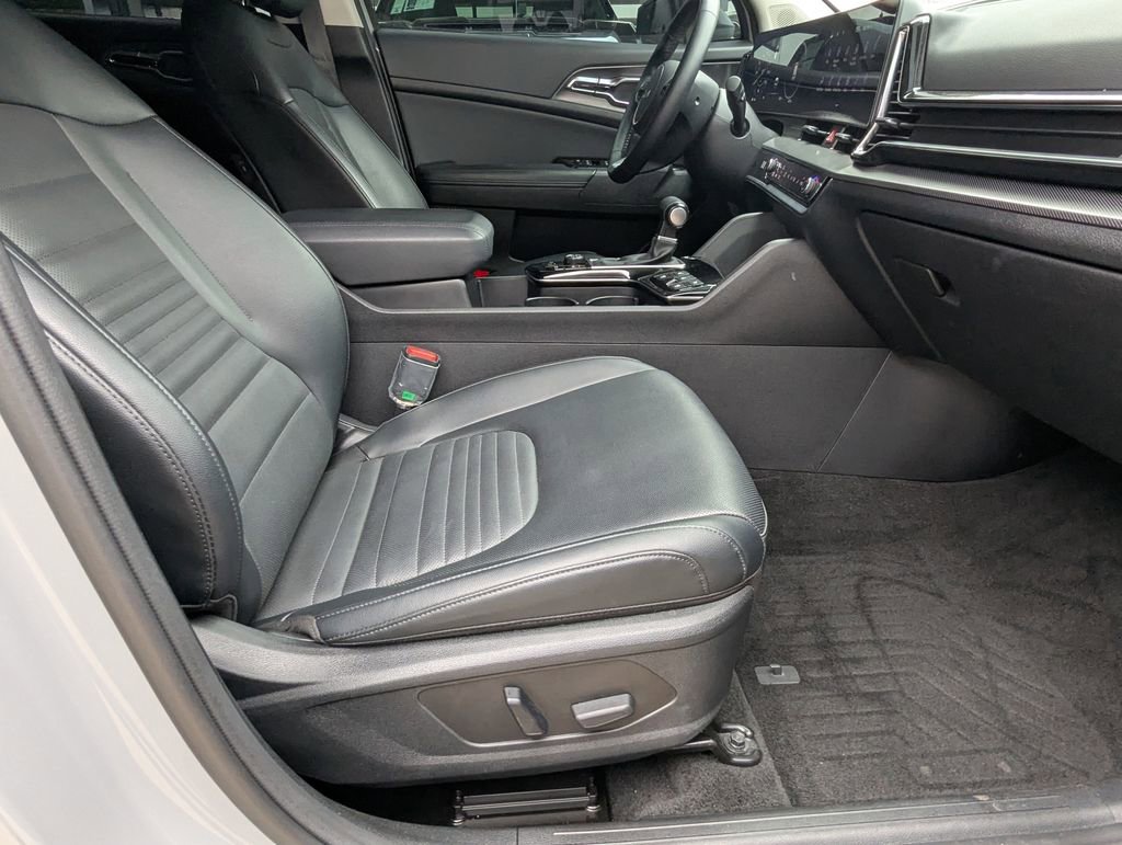 Used 2025 Kia Sportage SX AWD/4WD image 25