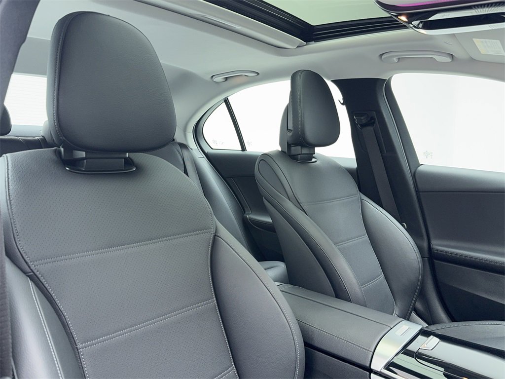 Used 2025 Mercedes-Benz C 300 Sedan image 46