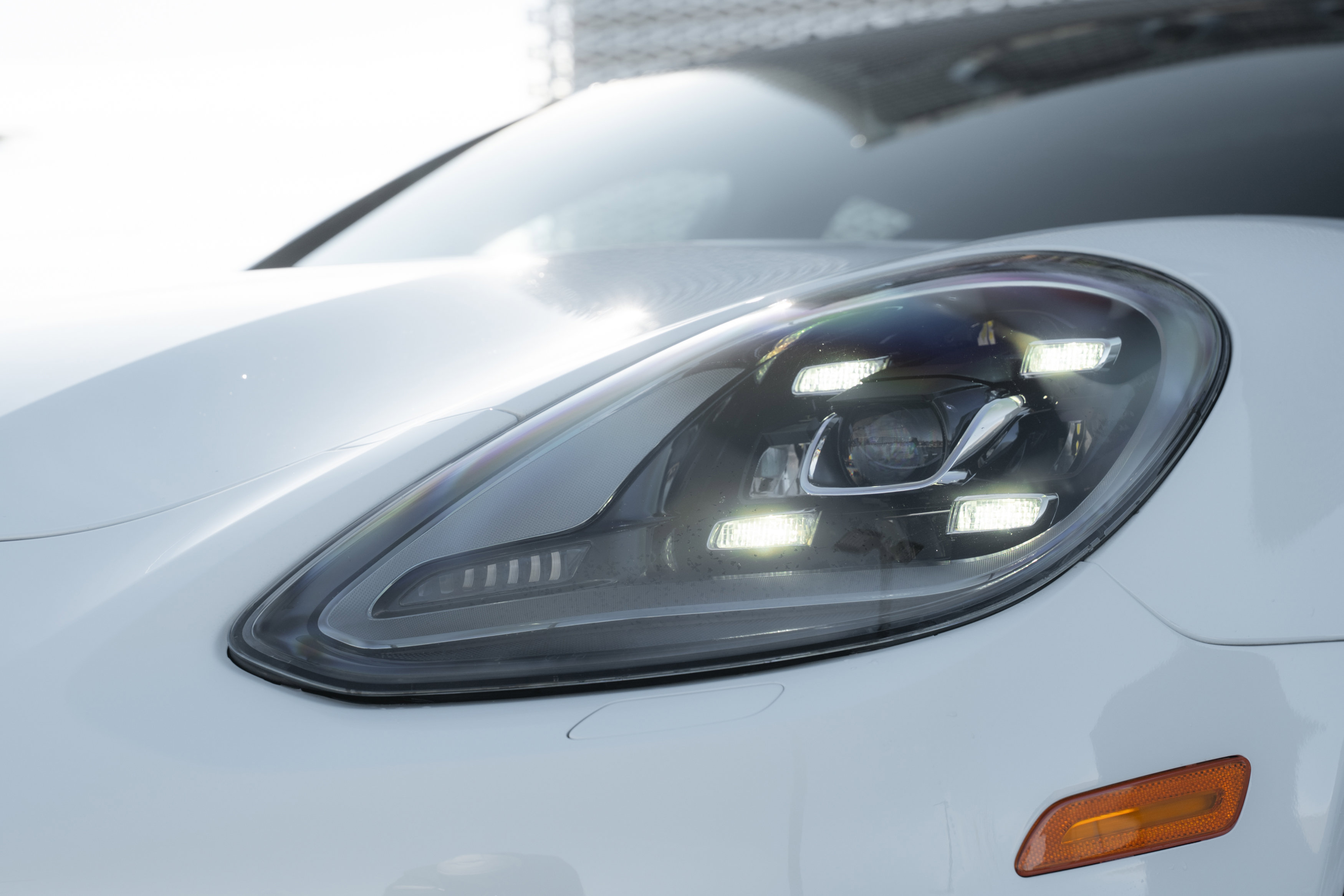 Used 2020 Porsche Panamera 4S image 39