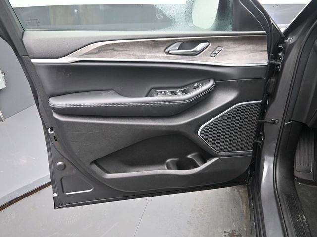 New 2026 Jeep Grand Cherokee Limited image 12