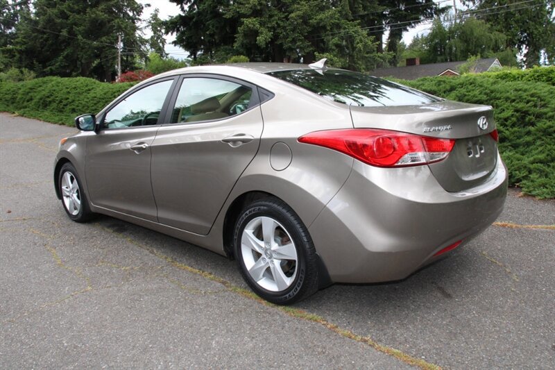 Used 2013 Hyundai Elantra GLS FWD image 4