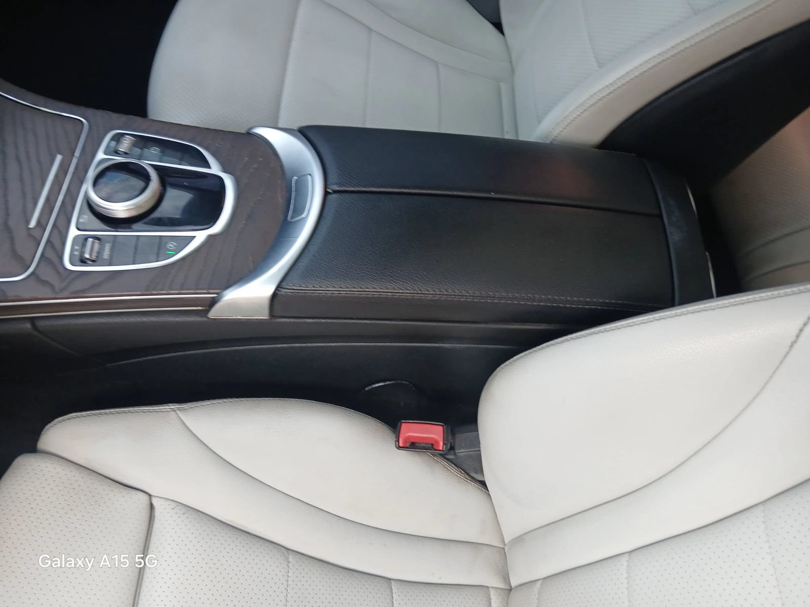 Used 2017 Mercedes-Benz C 300 Sedan image 8
