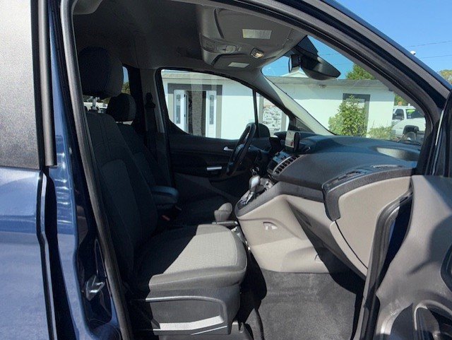 Used 2020 Ford Transit Connect XLT image 24