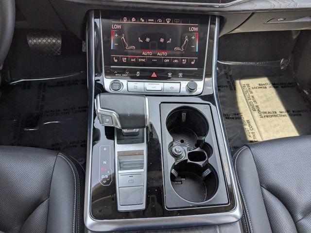 Used 2023 Audi Q8 Prestige image 20