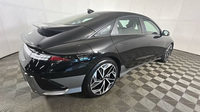 Used 2023 Hyundai Ioniq 6 SEL RWD image 2