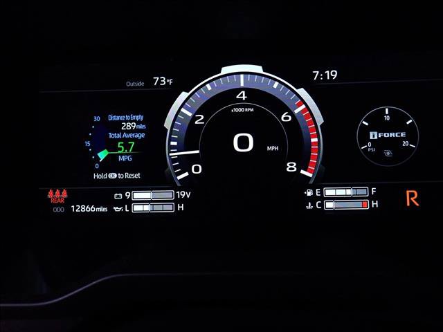 Used 2024 Toyota Tundra Limited AWD/4WD image 25
