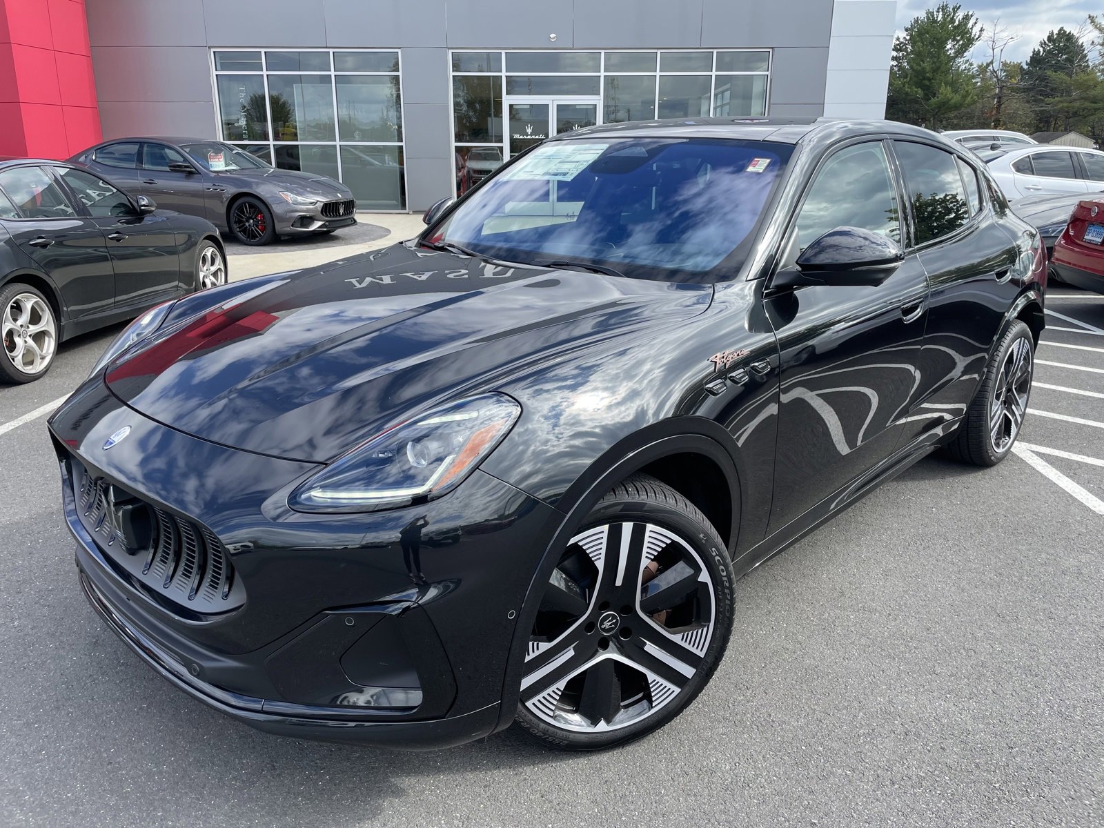 New 2025 Maserati Grecale Folgore image 35