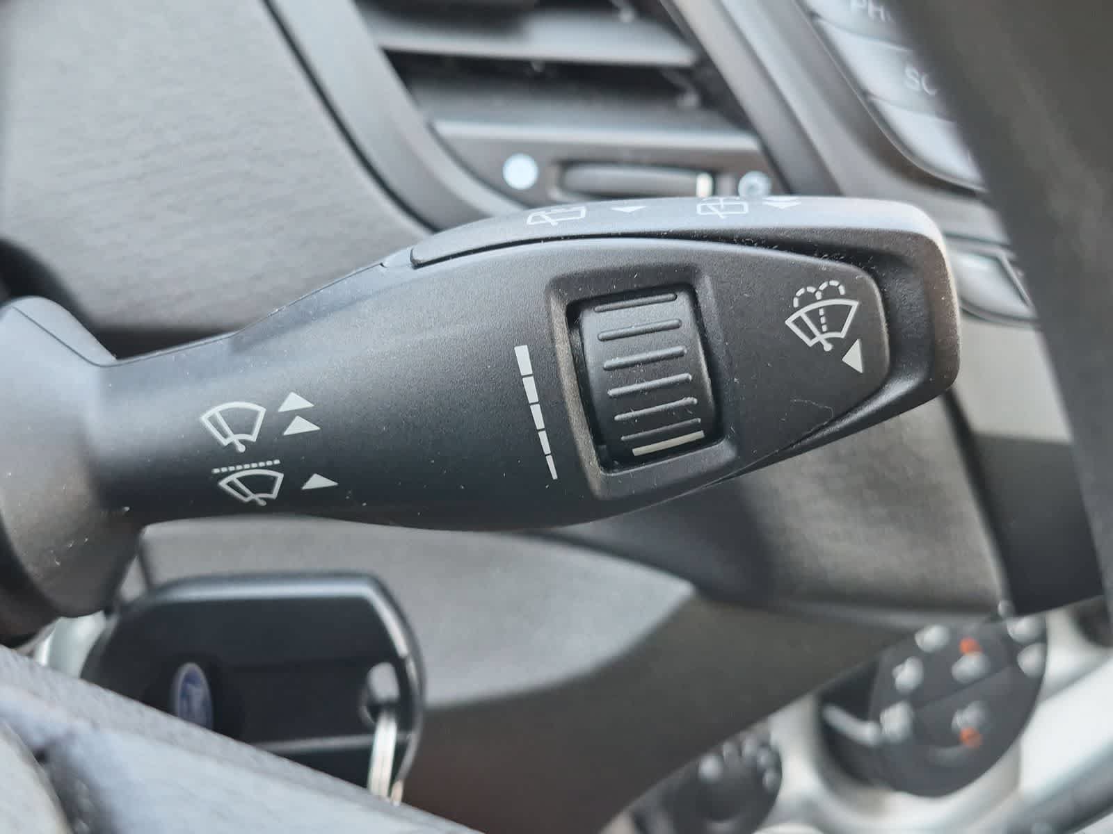 Used 2018 Ford Fiesta SE FWD image 25