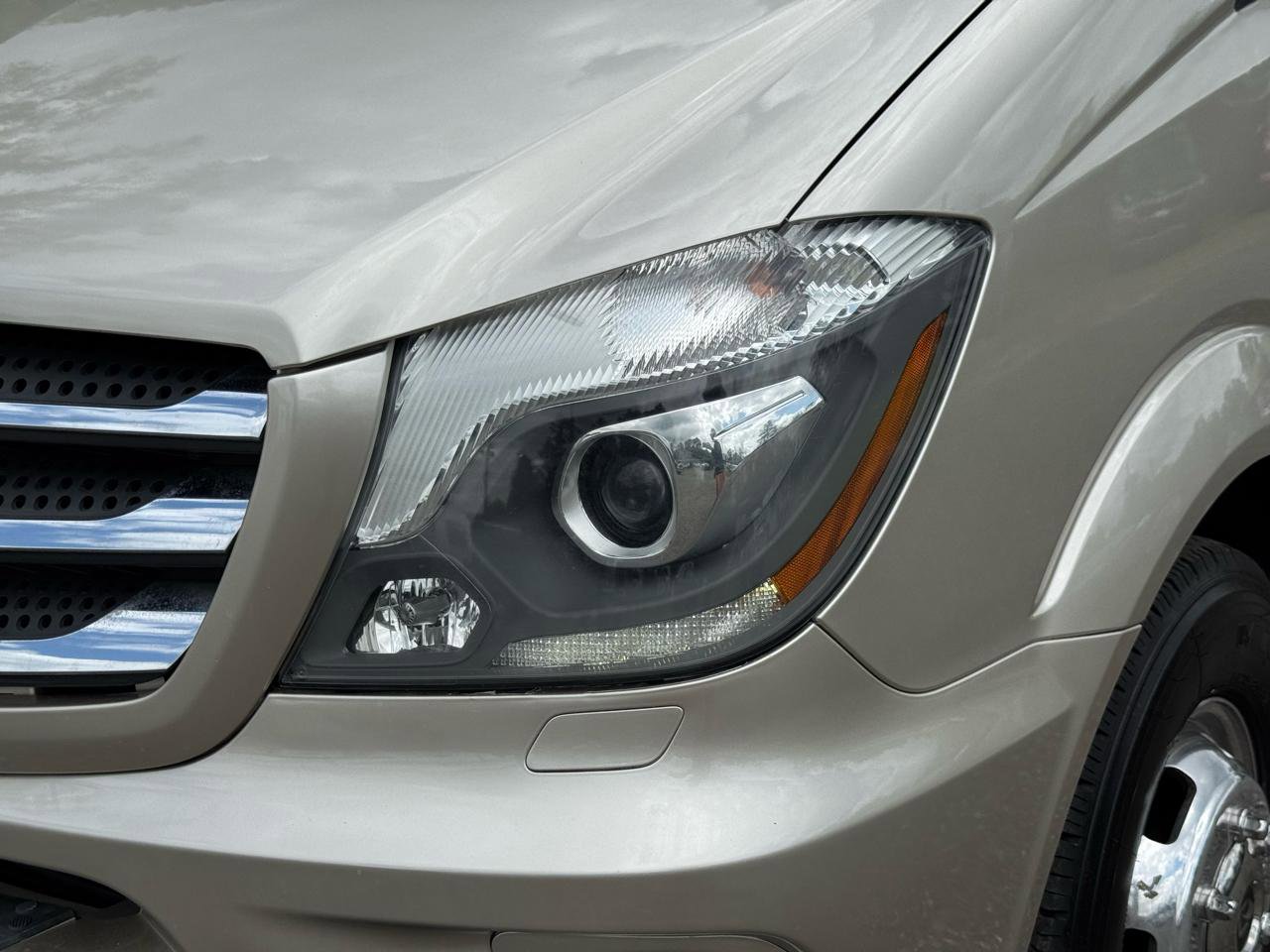 Used 2017 Mercedes-Benz Sprinter 3500 image 9