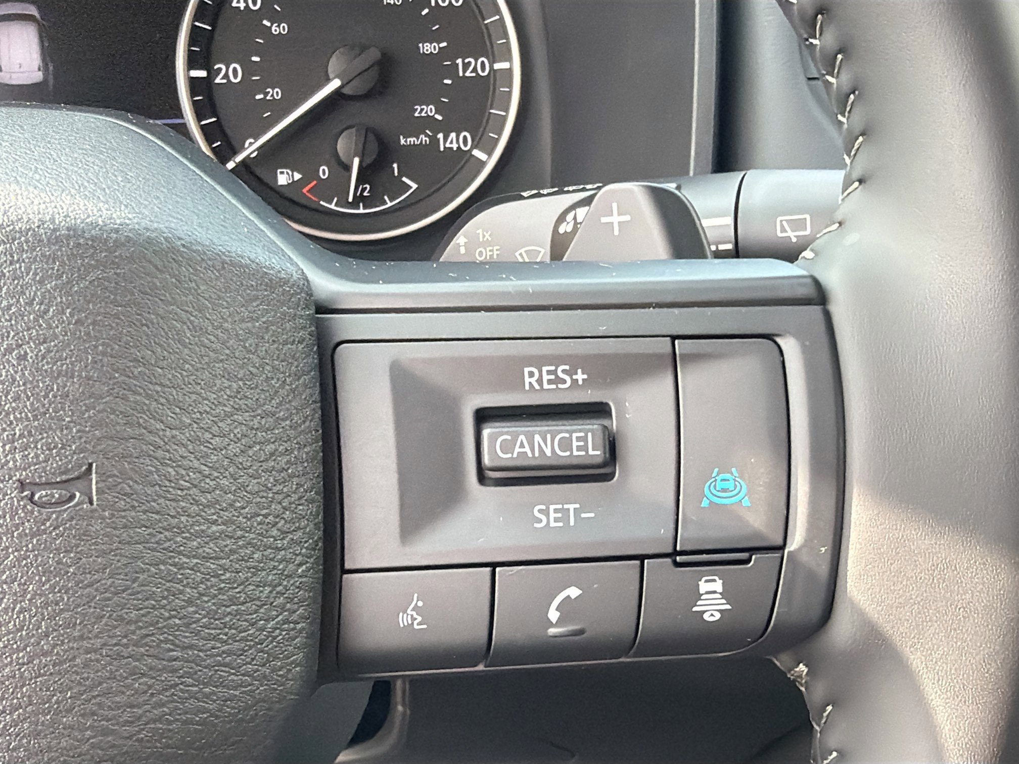 Used 2026 Nissan Rogue SV image 32