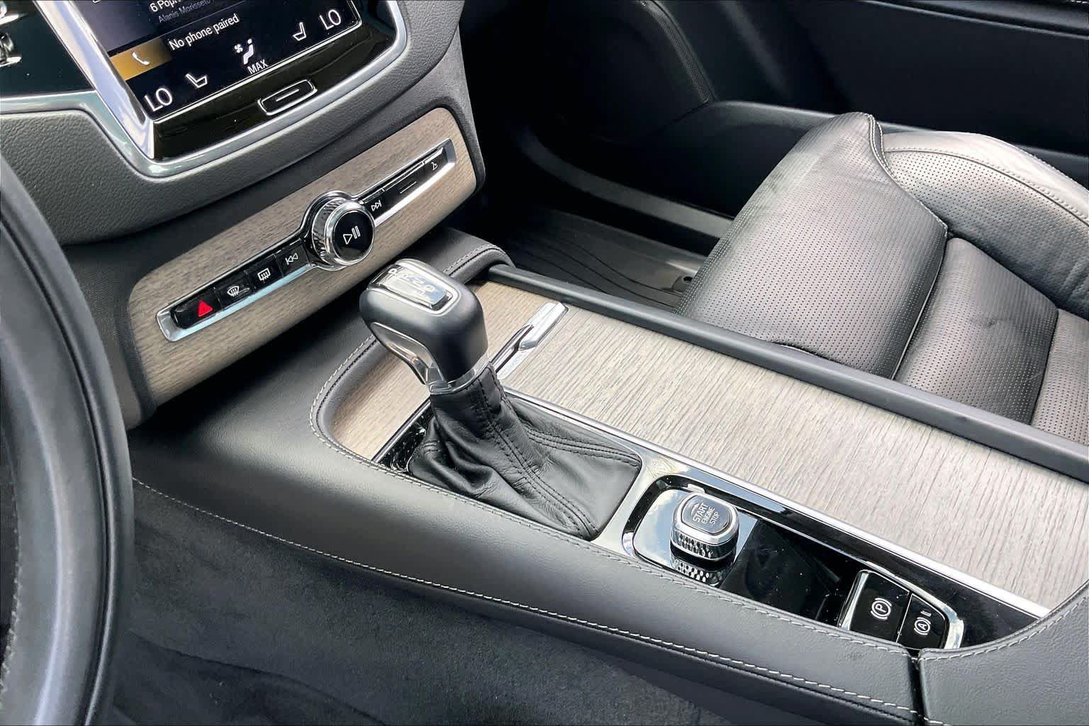 Used 2022 Volvo XC90 T6 Inscription w/ Climate Package AWD/4WD image 17