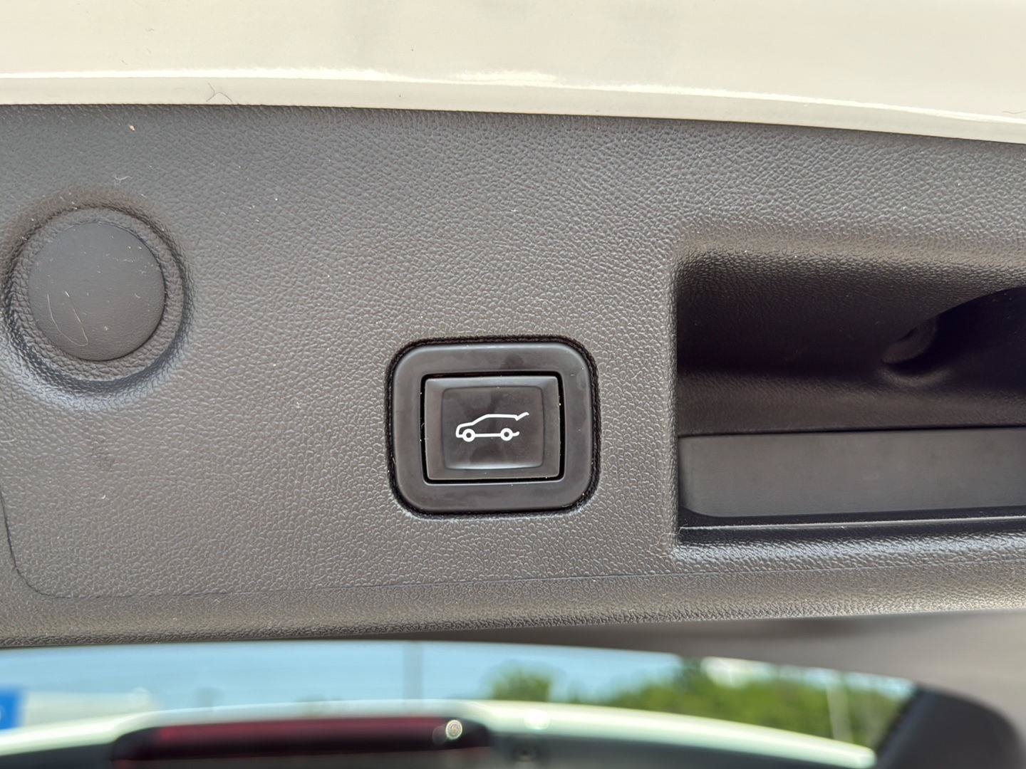 Used 2022 Chevrolet Equinox LT AWD/4WD image 34
