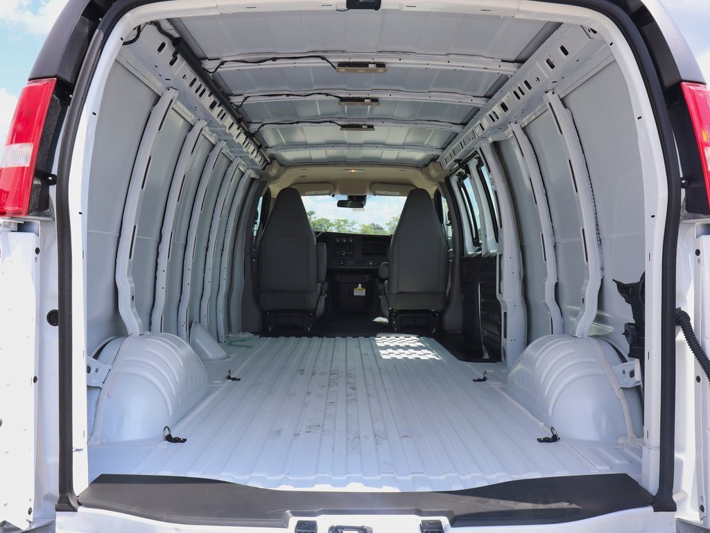 New 2025 GMC Savana 2500 Extended w/ Driver Convenience Package image 9