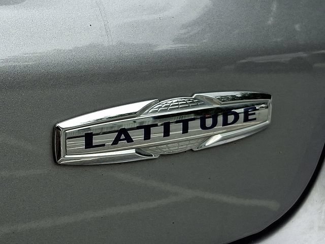 Used 2018 Jeep Compass Latitude w/ Safe & Security Group AWD/4WD image 34